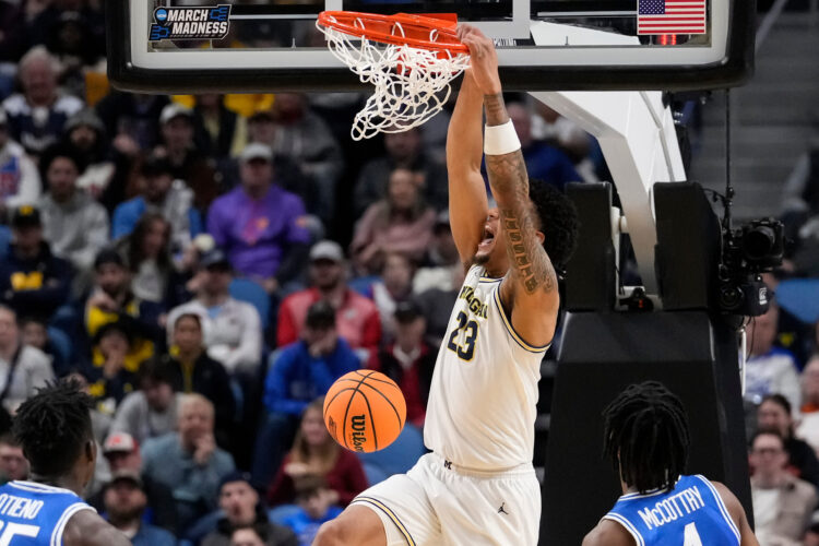 Lendeborg scores 25, and Midwest's top-seeded Michigan rolls to a 95-72 win over Saint Louis